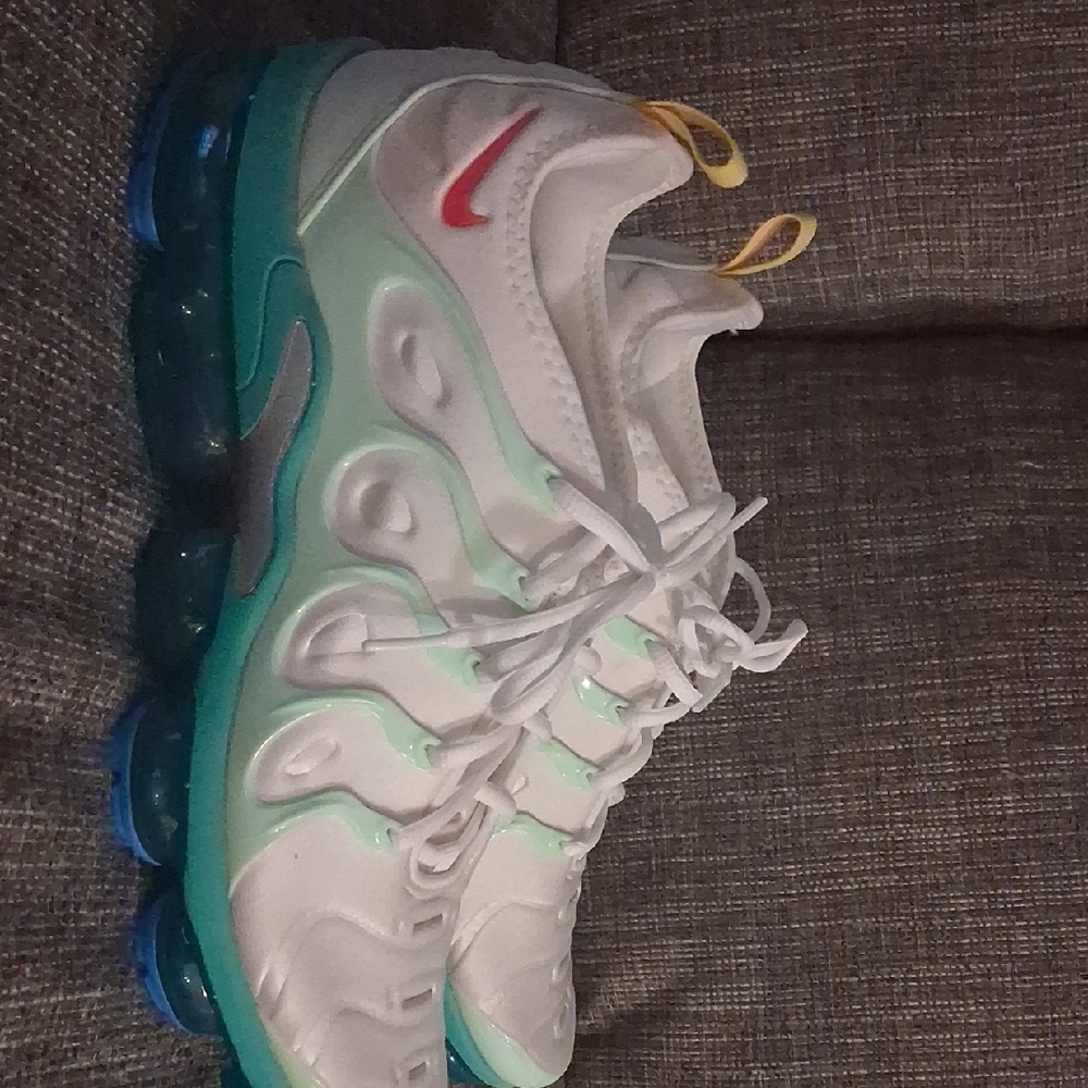 Nike Kids White and Teal Sneakers